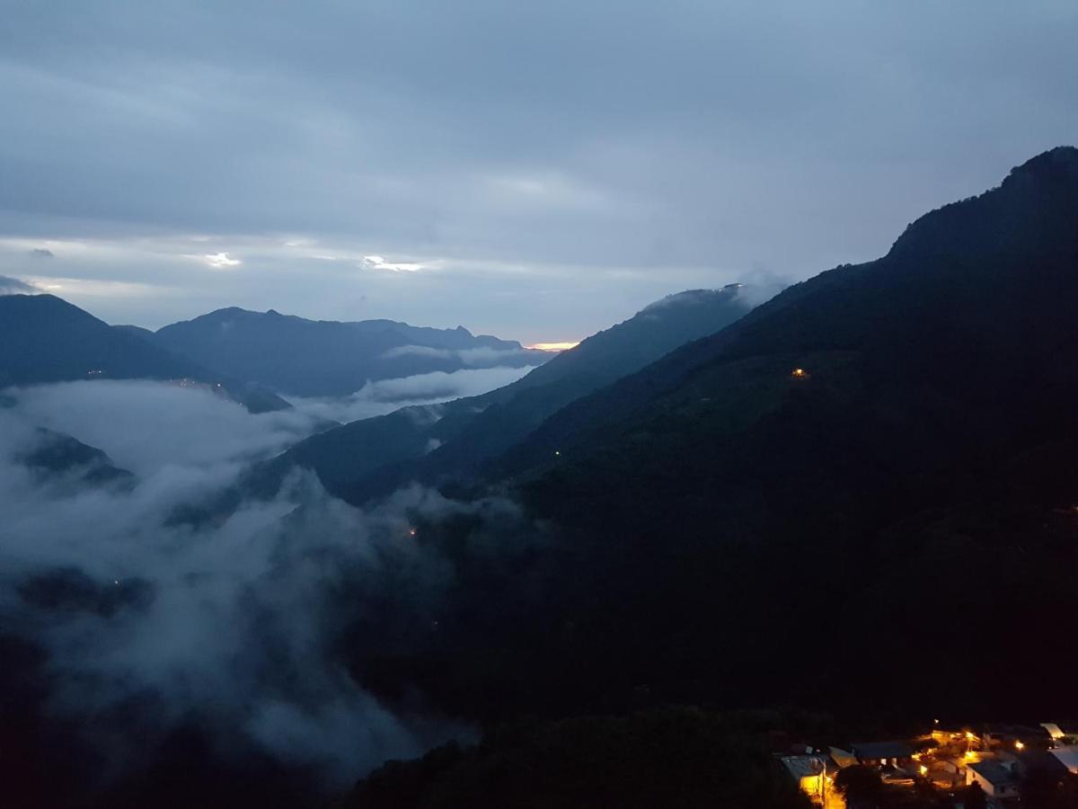 拉拉山周家渡假旅館 Hualing 外观 照片
